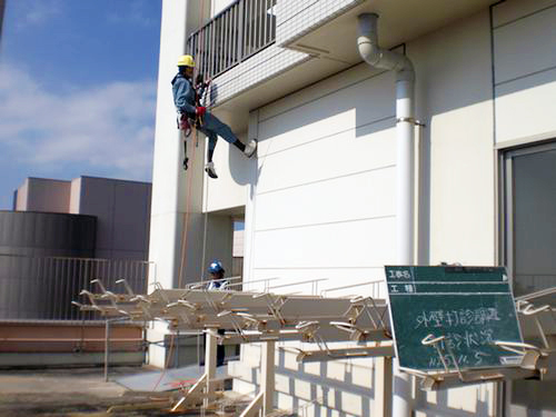 特殊建築物　外壁全面打診